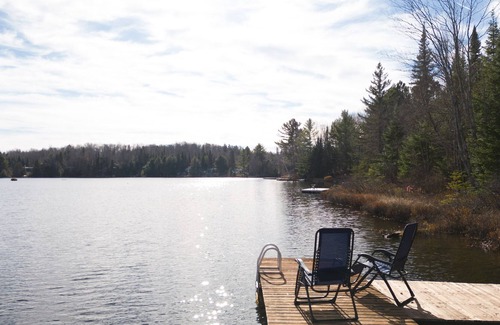 Notre-Dame-de-la-Merci Cabin | Cosy chalet on lake with hot tub, Gazebo and heated floors.