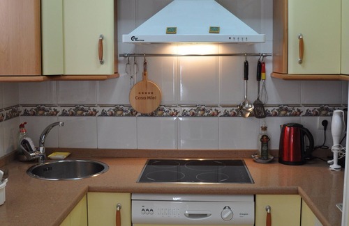 Isla Cristina House | Cosy chalet near the beach, garden, parking, WiFi, satellite TV, airco