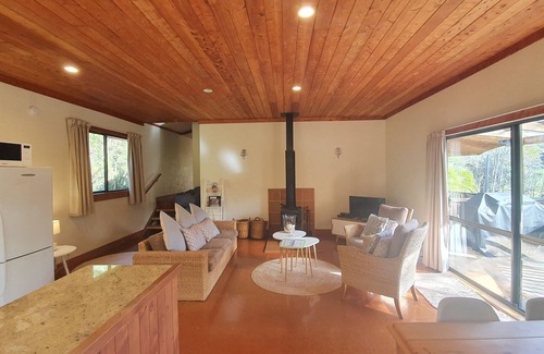 Kaeo Cottage | Cosy, chic family hideaway by the Takou River, near Kerikeri, Bay of Islands
