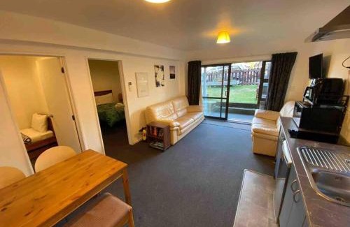 Fernhill Apartment | Cosy & comfortable in Fernhill