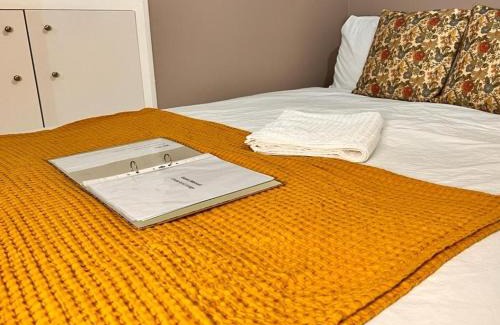 Newark upon Trent Apartment | Cosy & Convenient space near M1, EM Airport & City