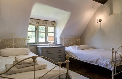 Salisbury Cottage | Cosy Cot, SALISBURY