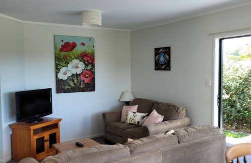 Tasman Other | Cosy cottage close to all the Tasman Region attractions