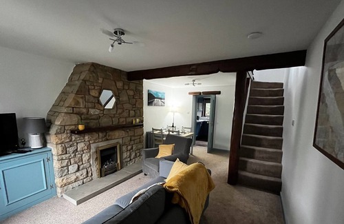 Worsthorne Cottage | Cosy Cottage in quaint Lancashire village with great walking