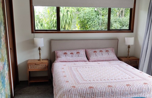 Papamoa Cottage | Cosy cottage just 7 mins from beach!