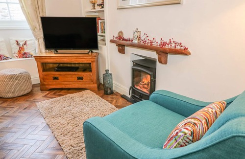 Kirkby Lonsdale Cottage | COSY COTTAGE, pet friendly in Kirkby Lonsdale