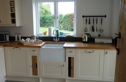 Malvern Wells Cottage | Cosy Cottage With Log Burner And Country Views