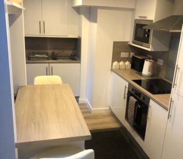 Lamlash Apartment | Cosy cottage with sea views close to local shops.