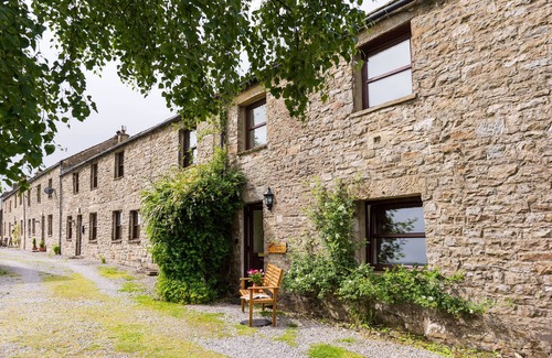 Fremington Cottage | Cosy Cottage with stunning views