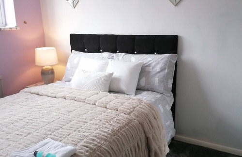 Great Billing House | Cosy double room with garden view