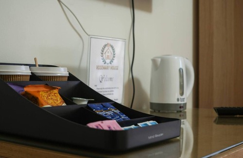 Doncaster House | Cosy Ensuite Room 3 (self check-in) Doncaster