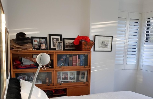 North Wollongong Apartment | Cosy, family friendly, close to beach, playground, cafes,transport.