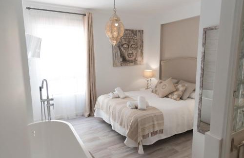 San Felipe Neri Apartment | Cosy Flat - City Center - Parking free