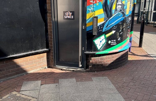 Doncaster Apartment | Cosy Flat In Doncaster, Next to City Centre
