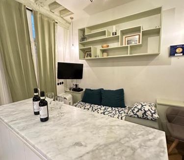 Arsenal Apartment | Cosy Flat In Marais