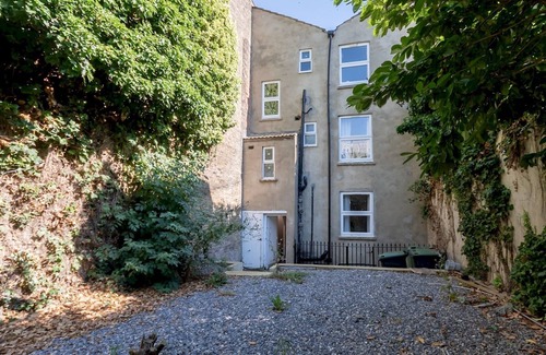 Southend-on-Sea Apartment | Cosy flat in the heart of Southend | Pass The Keys