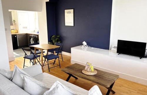 Sefton Park Apartment | Cosy Flat Near City Centre & Princess Park
