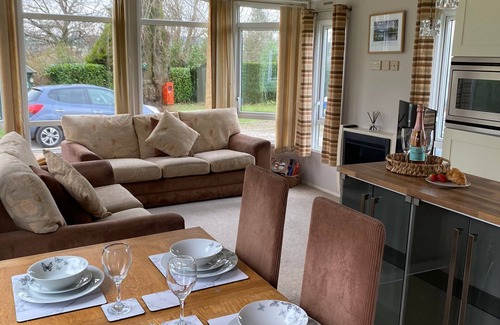 Natland House | Cosy Grasmere Static Caravan With Bathtub