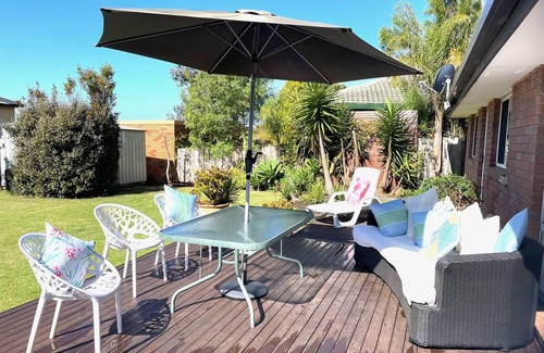 Grovedale House | Cosy Grovedale House! Perfect for visiting Great Ocean Road, Winery and Shopping
