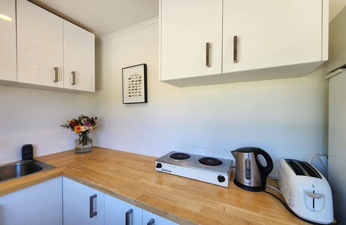 Hahei House | Cosy Hahei Retreat on Margot Place, Cosy Hahei Retreat on Margot Place