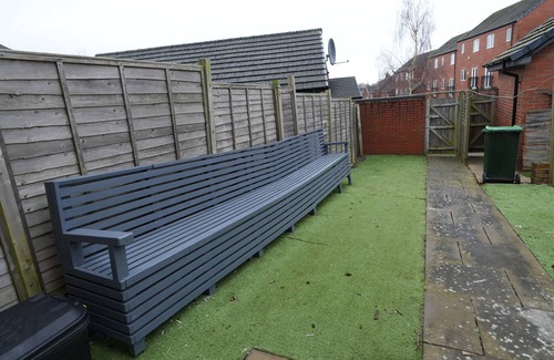 Smethwick House | Cosy home away from home. Ideal for families, contractor and more.