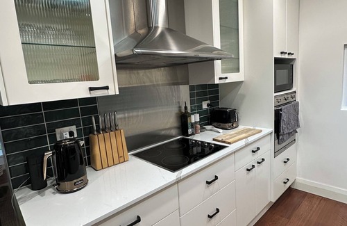 Prospect House | Cosy Home in Prospect close to all your needs