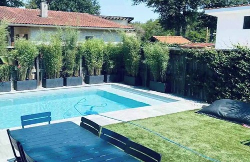 Saint-Medard-en-Jalles House | Cosy house with pool