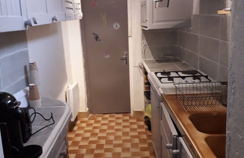 Tourouvre-au-Perche House | Cosy house with fireplace in Les Coudrais