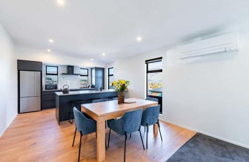 Wanaka House | Cosy Kirimoko Escape