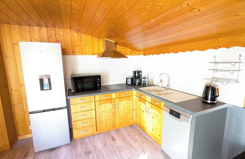 Brizon Apartment | Cosy little chalet between lake and mountains