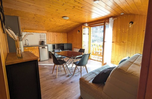 Brizon Apartment | Cosy little chalet between lake and mountains