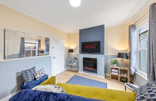 Swanscombe House | Cosy Modern Two Bed Terrace