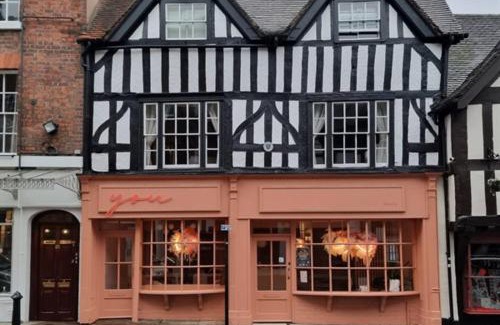 Shrewsbury Apartment | Cosy Nook - Town centre flat with free nearby parking,