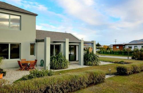 Albert Town Apartment | Cosy on Kingston