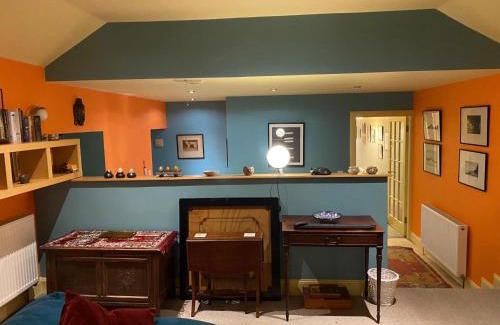 Thornhill House | Cosy one-bedroom Cottage - Parking Pets