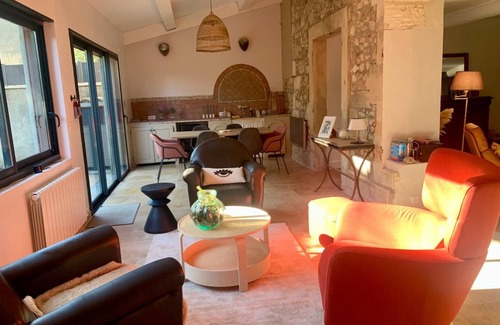 Molleges House | ★ Cosy Provencal town house in the heart of the Alpilles ★Close to all amenities