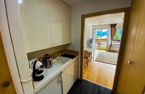 Montana Apartment | Cosy, quiet studio with terrace overlooking the Alps