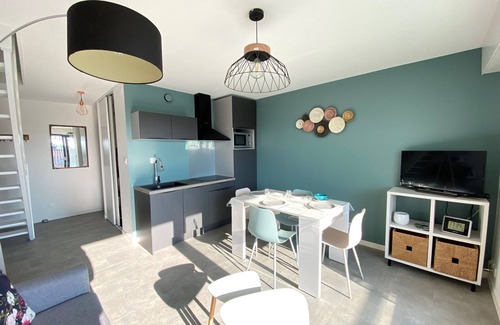 Bretignolles-sur-Mer Apartment | Cosy Renovated Apartment with Heated Pool Near Beach