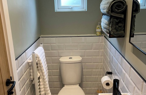 Mudeford Apartment | Cosy retreat just a short stroll from the beach and Mudeford Quay.