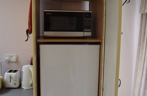 Staple Hill Apartment | Cosy Self-contained Studio Flat in Bristol