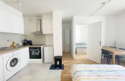 Asnieres-sur-Seine Apartment | Cosy, simple, centrale, easy transport
