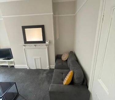 Abingdon Apartment | Cosy & spacious 1BR in the Heart of Central London