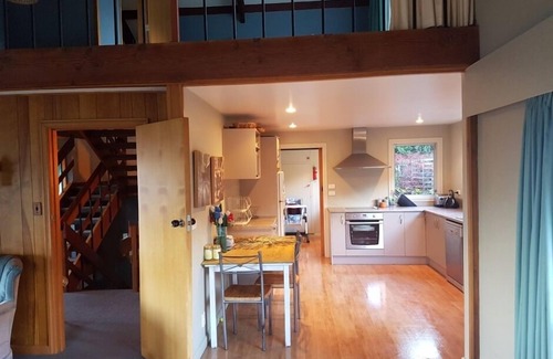 Hanmer Springs House | Cosy spacious Chalet Experience. Beautiful views.