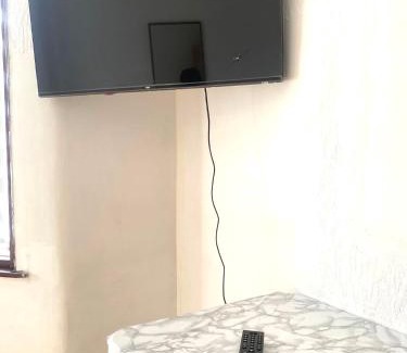 Upper Edmonton Apartment | Cosy Spacious Studio Flat,N18