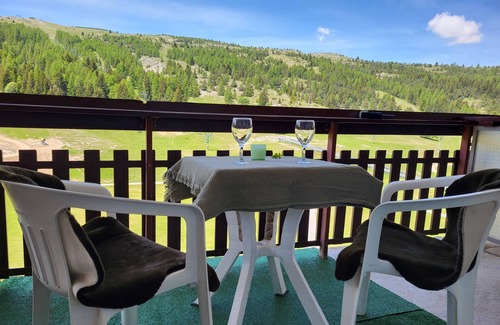 Saint-Etienne-en-Devoluy Apartment | COSY stay at the MONTAGNE-STUDIO for 4/5 people - at the foot of the slopes