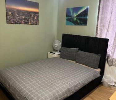 William Morris Apartment | Cosy Studio Flat Forest Road