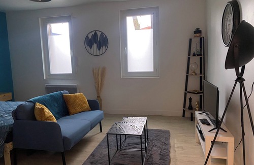 Evreux Apartment | Cosy studio in Évreux - Ideal!