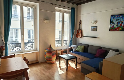 Saint-Merri Apartment | Cosy studio in the heart of Paris