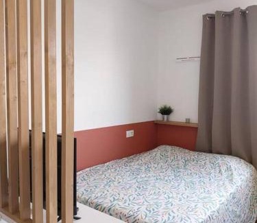 Saint-Jean-du-Desert Apartment | Cosy Studio + parking gratuit