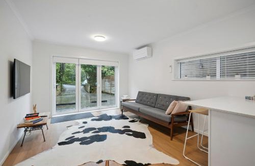 Khandallah House | Cosy Studio Retreat - Wellington Holiday Home
